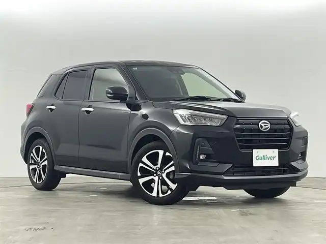 ダイハツ ロッキー プレミアム 福島県 2021(令3)年 4.5万km ブラックマイカメタリック スマートアシスト　/・車線逸脱警報/・衝突軽減システム/・レーンキープアシスト/・レーダークルーズコントロール/・コーナーセンサー/・オートハイビーム/純正ＳＤナビゲーション　/【AM/FM/DVD/CD/Bluetooth/フルセグ】/型式:NSZN-W710/ハーフレザーシート/ＥＴＣ　/シートヒーター　/プッシュスタート　/・スマートキー　/・スペアキー　/ＬＥＤライト　/・オートライト　/・フォグライト　/ステアリングスイッチ/・革巻きステアリング/・チルトステアリング/純正フロアマット