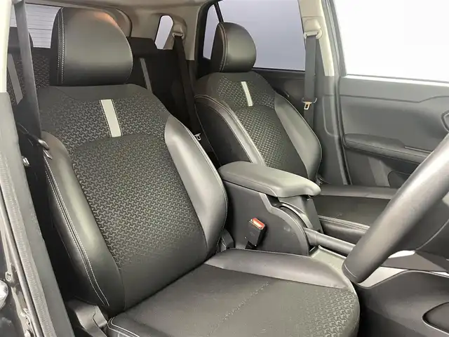 ダイハツ ロッキー プレミアム 福島県 2021(令3)年 4.5万km ブラックマイカメタリック スマートアシスト　/・車線逸脱警報/・衝突軽減システム/・レーンキープアシスト/・レーダークルーズコントロール/・コーナーセンサー/・オートハイビーム/純正ＳＤナビゲーション　/【AM/FM/DVD/CD/Bluetooth/フルセグ】/型式:NSZN-W710/ハーフレザーシート/ＥＴＣ　/シートヒーター　/プッシュスタート　/・スマートキー　/・スペアキー　/ＬＥＤライト　/・オートライト　/・フォグライト　/ステアリングスイッチ/・革巻きステアリング/・チルトステアリング/純正フロアマット