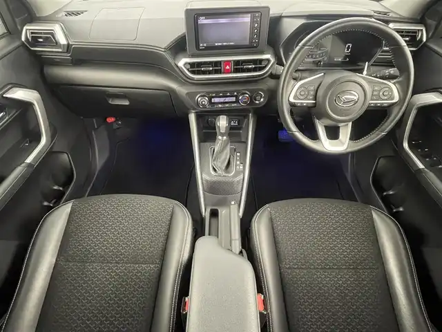 ダイハツ ロッキー プレミアム 福島県 2021(令3)年 4.5万km ブラックマイカメタリック スマートアシスト　/・車線逸脱警報/・衝突軽減システム/・レーンキープアシスト/・レーダークルーズコントロール/・コーナーセンサー/・オートハイビーム/純正ＳＤナビゲーション　/【AM/FM/DVD/CD/Bluetooth/フルセグ】/型式:NSZN-W710/ハーフレザーシート/ＥＴＣ　/シートヒーター　/プッシュスタート　/・スマートキー　/・スペアキー　/ＬＥＤライト　/・オートライト　/・フォグライト　/ステアリングスイッチ/・革巻きステアリング/・チルトステアリング/純正フロアマット