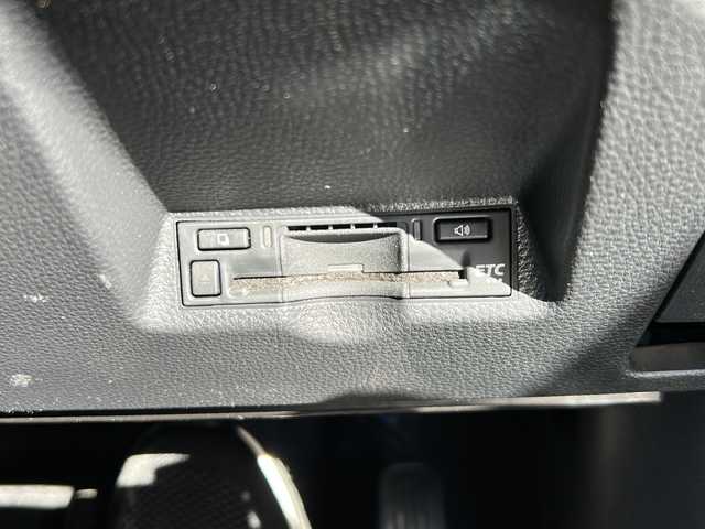 トヨタ ヤリスクロス ハイブリッド Z 岐阜県 2024(令6)年 0.5万km ブラックマイカ 登録時走行距離：4723km/ワンオーナー/純正ディスプレイオーディオ/バックモニター/Bluetooth・フルセグテレビ/レーダークルーズコントロール/レーンキープアシスト/前後コーナーセンサー/パワーシート/ハーフレザーシート/シートヒーター/ステアリングヒーター/ビルトインETC/前後ドライブレコーダー/オートライト/オートマチックハイビーム/プッシュスタート/スマートキー/純正18インチアルミホイール/保証書/取扱説明書