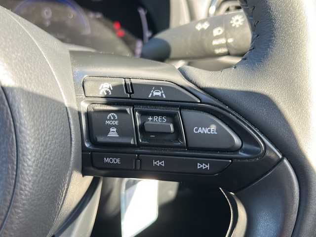 トヨタ ヤリスクロス ハイブリッド Z 岐阜県 2024(令6)年 0.5万km ブラックマイカ 登録時走行距離：4723km/ワンオーナー/純正ディスプレイオーディオ/バックモニター/Bluetooth・フルセグテレビ/レーダークルーズコントロール/レーンキープアシスト/前後コーナーセンサー/パワーシート/ハーフレザーシート/シートヒーター/ステアリングヒーター/ビルトインETC/前後ドライブレコーダー/オートライト/オートマチックハイビーム/プッシュスタート/スマートキー/純正18インチアルミホイール/保証書/取扱説明書