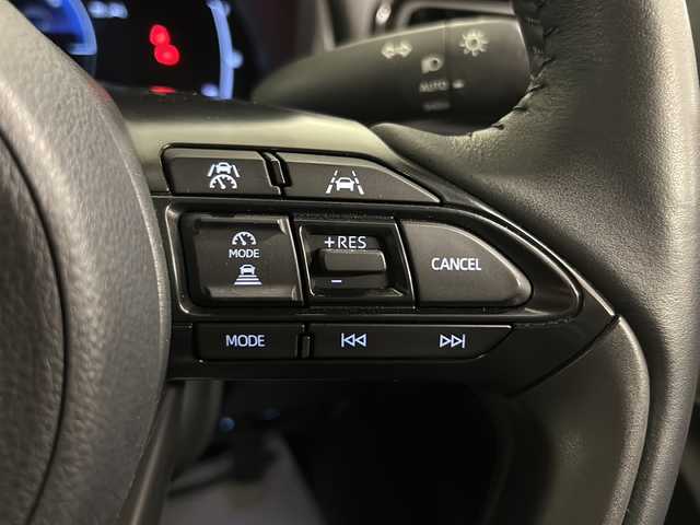 トヨタ ヤリスクロス ハイブリッド Z 熊本県 2024(令6)年 0.5万km ブラックマイカ 登録時走行距離：4723km/ワンオーナー/純正ディスプレイオーディオ/・Bluetooth/・フルセグテレビ/バックモニター/ビルトインETC/トヨタセーフティセンス/・レーダークルーズコントロール/・レーンキープアシスト/・前後コーナーセンサー/・オートマチックハイビーム/パワーシート/シートヒーター/ステアリングヒーター/前後ドライブレコーダー/プッシュスタート/スマートキー/純正18インチアルミホイール/保証書/取扱説明書