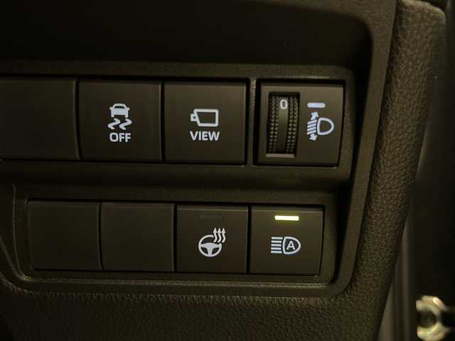 トヨタ ヤリスクロス ハイブリッド Z 熊本県 2024(令6)年 0.5万km ブラックマイカ 登録時走行距離：4723km/ワンオーナー/純正ディスプレイオーディオ/・Bluetooth/・フルセグテレビ/バックモニター/ビルトインETC/トヨタセーフティセンス/・レーダークルーズコントロール/・レーンキープアシスト/・前後コーナーセンサー/・オートマチックハイビーム/パワーシート/シートヒーター/ステアリングヒーター/前後ドライブレコーダー/プッシュスタート/スマートキー/純正18インチアルミホイール/保証書/取扱説明書