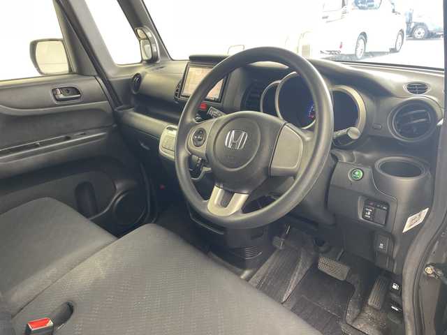 ホンダ Ｎ ＢＯＸ カスタム G 兵庫県 2014(平26)年 8.4万km スマートブラック ・社外SDナビ/・バックカメラ/・CD・AM・FM・TV/・片側パワースライドドア/・横滑り防止装置/・アイドリングストップ/・ETC/・ECON/・ドアバイザー/・ステアリングスイッチ/・純正フロアマット/・スマートキー/・HIDヘッドライト/・フォグランプ/・プッシュスタート/・取扱説明書/・保証書