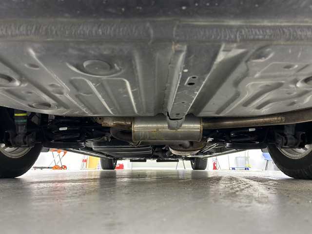 トヨタ エスクァイア Gi 福島県 2015(平27)年 6.5万km スパークリングブラックパールクリスタルシャイン /禁煙車//純正11インチフリップダウンモニター/【V11T-R62C】//クルーズコントロール//純正7インチナビ/・BT.CD.DVD.SD/・フルセグTV//バックカメラ//両側パワースライドドア//ビルトインETC//ドライブレコーダー（FR）//合皮シート/・前席シートヒーター//ステアリングスイッチ//プッシュスタート//スマートキー//LEDヘッドライト//フォグライト//純正15インチAW//夏タイヤ積み込み/【社外AW（195/65/15）】//純正ドアバイザー//社外フロアマット