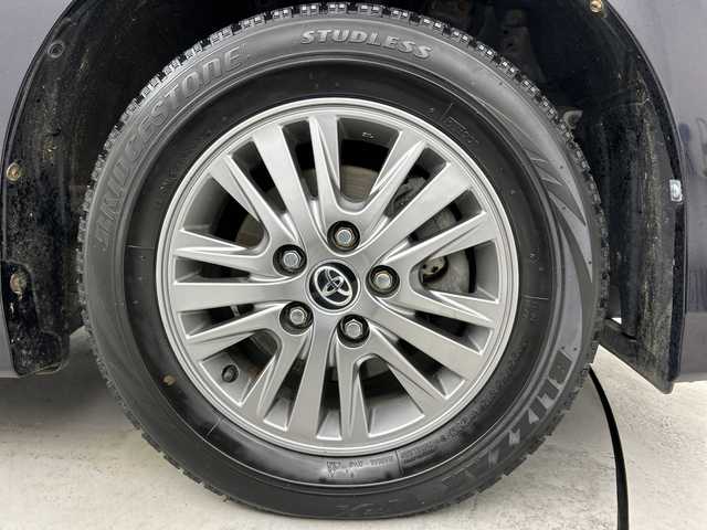 トヨタ エスクァイア Gi 福島県 2015(平27)年 6.5万km スパークリングブラックパールクリスタルシャイン /禁煙車//純正11インチフリップダウンモニター/【V11T-R62C】//クルーズコントロール//純正7インチナビ/・BT.CD.DVD.SD/・フルセグTV//バックカメラ//両側パワースライドドア//ビルトインETC//ドライブレコーダー（FR）//合皮シート/・前席シートヒーター//ステアリングスイッチ//プッシュスタート//スマートキー//LEDヘッドライト//フォグライト//純正15インチAW//夏タイヤ積み込み/【社外AW（195/65/15）】//純正ドアバイザー//社外フロアマット