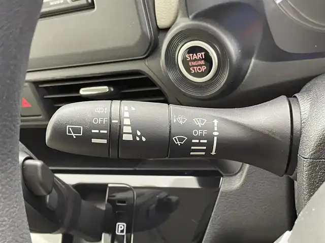 日産 デイズ X 道央・札幌 2022(令4)年 3.1万km スターリングシルバーM ・4WD/・純正７インチナビ/　（フルセグ/BT/CD/DVD)/・アラウンドビューモニター/・エマージェンシーブレーキ/・オートライト/・レーンキープアシスト/・運転席/助手席シートヒーター/・ステアリングスイッチ/・コーナーセンサー/・ＥＴＣ