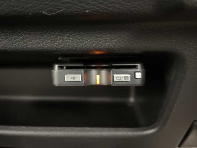 日産 デイズ X 道央・札幌 2022(令4)年 3.1万km スターリングシルバーM ・4WD/・純正７インチナビ/　（フルセグ/BT/CD/DVD)/・アラウンドビューモニター/・エマージェンシーブレーキ/・オートライト/・レーンキープアシスト/・運転席/助手席シートヒーター/・ステアリングスイッチ/・コーナーセンサー/・ＥＴＣ