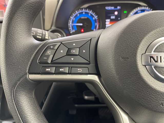 日産 デイズ X 道央・札幌 2022(令4)年 3.1万km スターリングシルバーM ・4WD/・純正７インチナビ/　（フルセグ/BT/CD/DVD)/・アラウンドビューモニター/・エマージェンシーブレーキ/・オートライト/・レーンキープアシスト/・運転席/助手席シートヒーター/・ステアリングスイッチ/・コーナーセンサー/・ＥＴＣ