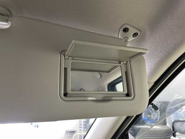 日産 デイズ X 道央・札幌 2022(令4)年 3.1万km スターリングシルバーM ・4WD/・純正７インチナビ/　（フルセグ/BT/CD/DVD)/・アラウンドビューモニター/・エマージェンシーブレーキ/・オートライト/・レーンキープアシスト/・運転席/助手席シートヒーター/・ステアリングスイッチ/・コーナーセンサー/・ＥＴＣ