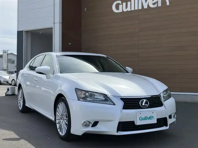 レクサス ＧＳ 350 バージョンL 埼玉県 2012(平24)年 4.6万km ホワイトパールクリスタルシャイン 登録時45105km/茶革シート/　・パワーシート（メモリー機能付）/　・シートヒーター/　・シートエアコン/純正メーカーHDDナビ/　・フルセグTV/　・TVキャンセラー/　・CD/DVD再生/　・Bluetooth接続/　・AUX/USB端子/　・HDDミュージックサーバー/バックカメラ/クリアランスソナー/ドライブレコーダー/パワーバックドア/ビルトインETC/スマートキー×2/プッシュスタートボタン/クルーズコントロール/オートサンシェード/ウッドコンビハンドル/電子パーキングブレーキ/パドルシフト/ナノイー内蔵オートエアコン/HIDヘッドライト/フォグライト/純正18インチAW/保証書/取扱説明書/ナビ取扱説明書/整備記録簿（H25.H26.H29.R3.R5.R7）