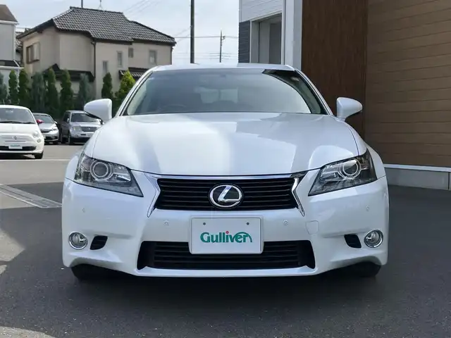 レクサス ＧＳ 350 バージョンL 埼玉県 2012(平24)年 4.6万km ホワイトパールクリスタルシャイン 登録時45105km/茶革シート/　・パワーシート（メモリー機能付）/　・シートヒーター/　・シートエアコン/純正メーカーHDDナビ/　・フルセグTV/　・TVキャンセラー/　・CD/DVD再生/　・Bluetooth接続/　・AUX/USB端子/　・HDDミュージックサーバー/バックカメラ/クリアランスソナー/ドライブレコーダー/パワーバックドア/ビルトインETC/スマートキー×2/プッシュスタートボタン/クルーズコントロール/オートサンシェード/ウッドコンビハンドル/電子パーキングブレーキ/パドルシフト/ナノイー内蔵オートエアコン/HIDヘッドライト/フォグライト/純正18インチAW/保証書/取扱説明書/ナビ取扱説明書/整備記録簿（H25.H26.H29.R3.R5.R7）