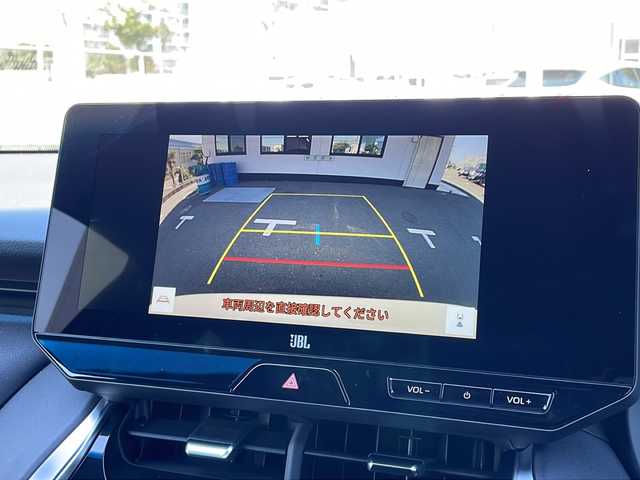 トヨタ ハリアー ハイブリッド Z 山口県 2025(令7)年 0.3万km プラチナホワイトパールマイカ 純正12.3インチディスプレイオーディオ/・コネクティッドナビ/・フルセグテレビ/・Bluetooth機能/・AM/FMラジオ/・Miracast/・USB入力端子/・交通情報/・ハンズフリー機能/バックカメラ/デジタルインナーミラー/運転席パワーシート/パワーバックドア/スマートキー×２/プッシュスタート/ ETC2.0/ドライブレコーダー/Toyota Safty Sense/・プリクラッシュセーフティ/・レーントレーシングアシスト/・レーダークルーズコントロール(全車速追従機能付)/・アダプティブハイビームシステム/・ロードサインアシスト/・ドライバー異常対応システム/・プロアクティブドライビングアシスト/・発進遅れ告知機能/ブラインドスポットモニター/パーキングサポートブレーキ