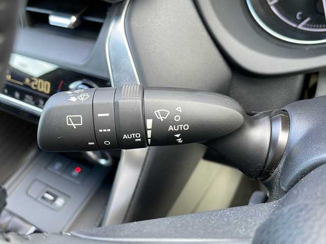 トヨタ ハリアー G 山形県 2020(令2)年 5.3万km プレシャスブラックパール 禁煙車/ワンオーナー/Toyota Safety Sense/・プリクラッシュセーフティ/・レーントレーシングアシスト/・レーダークルーズコントロール/・ロードサインアシスト/・発進遅れ告知機能/・プロアクティブドライビングアシスト/・ドライバー異常時対応システム/・オートマチックハイビーム/純正ディスプレイオーディオ(BT.USB.AppleCarPlay.MiraCast)/デジタルインナーミラー/ETC2.0/電動パーキングブレーキ/オートホールド/パワーバックドア/ナノイーエアコン/LEDヘッドライト/プッシュスタート/スマートキー/17インチ社外冬タイヤAW車載
