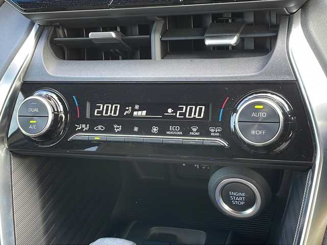 トヨタ ハリアー G 山形県 2020(令2)年 5.3万km プレシャスブラックパール 禁煙車/ワンオーナー/Toyota Safety Sense/・プリクラッシュセーフティ/・レーントレーシングアシスト/・レーダークルーズコントロール/・ロードサインアシスト/・発進遅れ告知機能/・プロアクティブドライビングアシスト/・ドライバー異常時対応システム/・オートマチックハイビーム/純正ディスプレイオーディオ(BT.USB.AppleCarPlay.MiraCast)/デジタルインナーミラー/ETC2.0/電動パーキングブレーキ/オートホールド/パワーバックドア/ナノイーエアコン/LEDヘッドライト/プッシュスタート/スマートキー/17インチ社外冬タイヤAW車載
