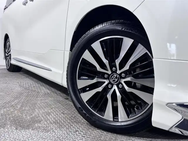 トヨタ アルファード S Cパッケージ 大阪府 2023(令5)年 1.1万km ホワイトパールクリスタルシャイン サンルーフ 黒革 モデリスタエアロ 純正ナビTV 後席モニター パワーシート/ヒーター/エアコン 電動リアゲート ステアリングヒーター レーダーC 衝突軽減ブレーキ レーンアシスト 前後ドライブレコーダー 100V電源