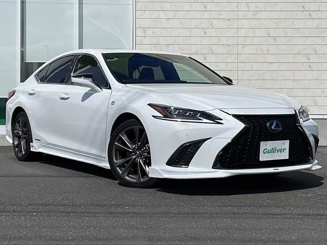 レクサス ＥＳ 300h Fスポーツ 岩手県 2021(令3)年 4.4万km ホワイトノーヴァガラスフレーク 純正SDナビ/フルセグTV/バックカメラ/ビルトインETC/ドライブレコーダー/レーダークルーズコントロール/衝突被害軽減ブレーキ/横滑り防止装置/パワーシート/シートヒーター/オートライト/LEDヘッドライト/フォグランプ/スマートキー/プッシュスタート/電動格納ミラー/純正19インチAW/純正フロアマット/純正ドアバイザー/保証書/取扱説明書