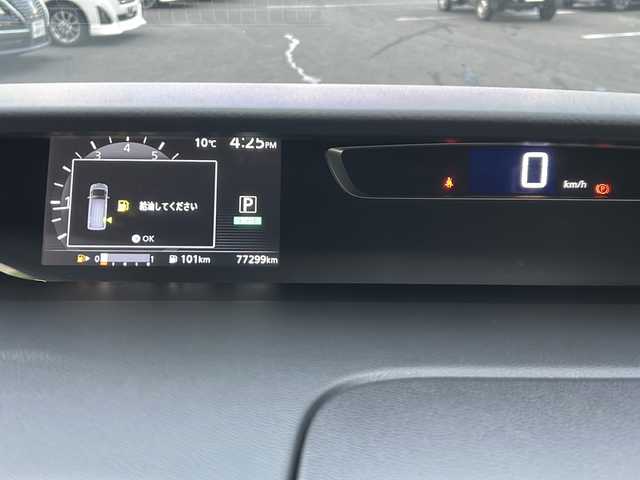 日産 セレナ ハイウェイスター Vセレクション 岐阜県 2017(平29)年 7.8万km ブリリアントホワイトパール 登録時走行距離：77299km/純正9型ナビ（MM320D-L）/フルセグテレビ・Bluetooth ・CD・DVD・HDMI/アラウンドビューモニター/ETC2.0/プロパイロット/レーンキープアシスト/レーダークルーズコントロール/ドライブレコーダー/パーキングアシスト/両側パワースライドドア/後席サンシェード/LEDヘッドライト/オートライト/純正16アルミホイール/プッシュスタート/スマートキー/スペアキー/布系シート/3列シート/ベンチシート/社外フロアマット/電動リアゲート