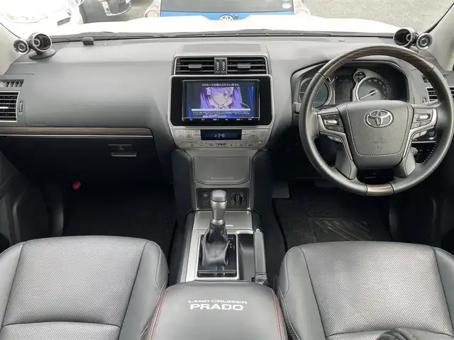 トヨタ ランドクルーザー プラド TX Lパッケージ 千葉県 2022(令4)年 4万km ホワイトパールクリスタルシャイン ワンオーナー/モデリスタフロントエアロ/モデリスタリアエアロ/モデリスタリアスポイラー/モデリスタマフラー/純正19インチアルミホイール/純正9インチナビ/クルーズコントロール/パワーバックドア/プッシュスタート/センターデフロック /ダウンヒルアシスト機能/オートハイビーム/ETC2.0/ヘッドライトウォッシャー/アイドルアップ（寒冷地仕様）/ヒルスタートアシスト/2nd START（雪道・泥道向け）/切替４WD/ドアバイザー/電動格納ミラー/ウィンカーミラー/保証書/取扱説明書、ナビ説明書