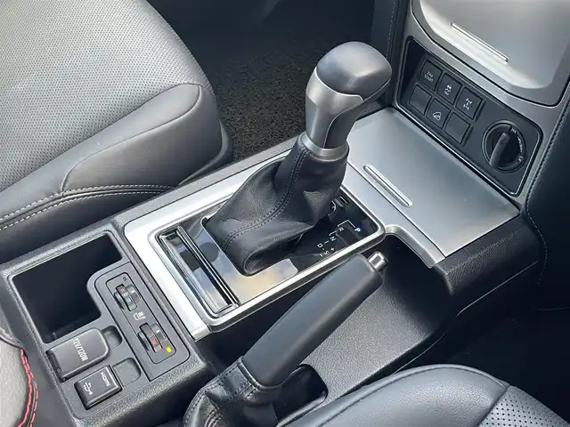 トヨタ ランドクルーザー プラド TX Lパッケージ 千葉県 2022(令4)年 4万km ホワイトパールクリスタルシャイン ワンオーナー/モデリスタフロントエアロ/モデリスタリアエアロ/モデリスタリアスポイラー/モデリスタマフラー/純正19インチアルミホイール/純正9インチナビ/クルーズコントロール/パワーバックドア/プッシュスタート/センターデフロック /ダウンヒルアシスト機能/オートハイビーム/ETC2.0/ヘッドライトウォッシャー/アイドルアップ（寒冷地仕様）/ヒルスタートアシスト/2nd START（雪道・泥道向け）/切替４WD/ドアバイザー/電動格納ミラー/ウィンカーミラー/保証書/取扱説明書、ナビ説明書