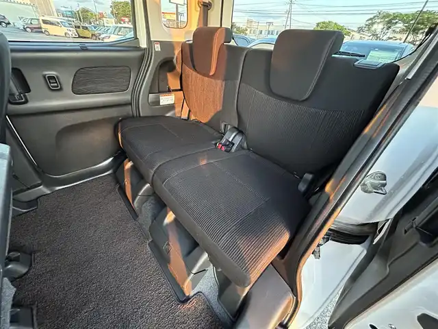 日産 デイズ ルークス ハイウェイスターターボ 鳥取県 2014(平26)年 4.8万km ホワイトパール ターボ/純正ナビ／フルセグ／ＣＤ／ＤＶＤ／ＢＴ/アラウンドビューモニター/ＥＴＣ/両側パワースライドドア/キセノンライト/純正アルミホイール/プッシュエンジンスタート/純正エアロパーツ/ウィンカーミラー/フォグランプ/電動格納ミラー/フロアマット/ドアバイザー