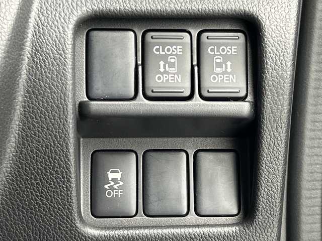 日産 デイズ ルークス ハイウェイスターターボ 愛知県 2014(平26)年 4.8万km ホワイトパール ターボ/純正ナビ／フルセグ／ＣＤ／ＤＶＤ／ＢＴ/アラウンドビューモニター/ＥＴＣ/両側パワースライドドア/キセノンライト/純正アルミホイール/プッシュエンジンスタート/純正エアロパーツ/ウィンカーミラー/フォグランプ/電動格納ミラー/フロアマット/ドアバイザー/取扱説明書/横滑り防止装置/スペアキー1本