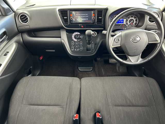 日産 デイズ ルークス ハイウェイスターターボ 愛知県 2014(平26)年 4.8万km ホワイトパール ターボ/純正ナビ／フルセグ／ＣＤ／ＤＶＤ／ＢＴ/アラウンドビューモニター/ＥＴＣ/両側パワースライドドア/キセノンライト/純正アルミホイール/プッシュエンジンスタート/純正エアロパーツ/ウィンカーミラー/フォグランプ/電動格納ミラー/フロアマット/ドアバイザー/取扱説明書/横滑り防止装置/スペアキー1本