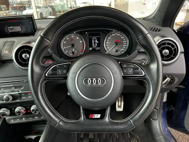 アウディ Ｓ１ 富山県 2016(平28)年 5.9万km スクーバブルーメタリック 4WD/純正ナビ/ドライブレコーダー(前後)/ETC/シートヒーター(前席)/ステアリングスイッチ/クリアランスリナー/横滑り防止/ドライブセレクト/純正フロアマット/オートライト/電格ミラー/横滑り防止