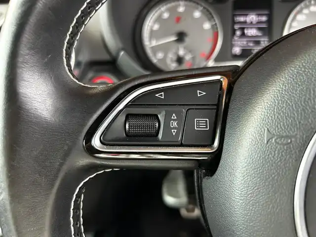 アウディ Ｓ１ 富山県 2016(平28)年 5.9万km スクーバブルーメタリック 4WD/純正ナビ/ドライブレコーダー(前後)/ETC/シートヒーター(前席)/ステアリングスイッチ/クリアランスリナー/横滑り防止/ドライブセレクト/純正フロアマット/オートライト/電格ミラー/横滑り防止