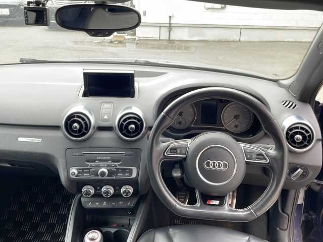 アウディ Ｓ１ 富山県 2016(平28)年 5.9万km スクーバブルーメタリック 4WD/純正ナビ/ドライブレコーダー(前後)/ETC/シートヒーター(前席)/ステアリングスイッチ/クリアランスリナー/横滑り防止/ドライブセレクト/純正フロアマット/オートライト/電格ミラー