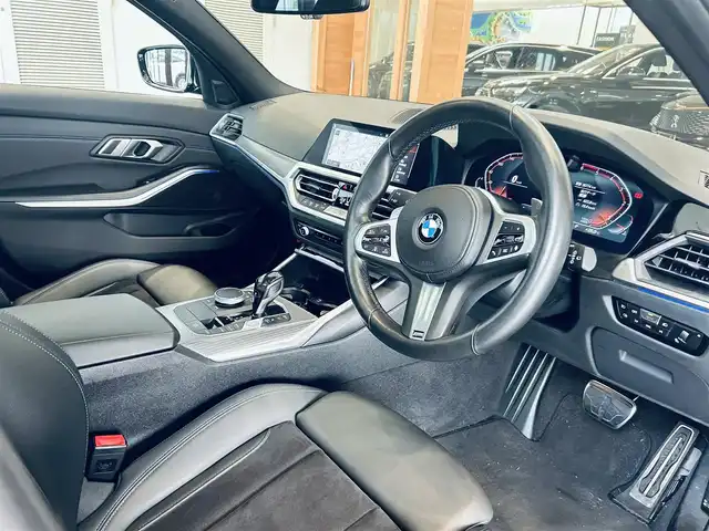ＢＭＷ ＢＭＷ ３２０ｄ xDrive ツーリング Mスポーツ EDジョイ+ 大阪府 2020(令2)年 3.7万km 黒 ワンオーナー/サンルーフ/ハーフレザー/パワーシート/シートヒーター/Dシートメモリ/ACC/純正ナビ/TV/３６０度カメラ/純正18インチAW/LEDヘッドライト/電動リアゲート/ブラインドスポット/ワイヤレス充電