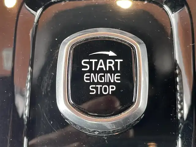 ボルボ Ｖ６０ クロスカントリー T5 AWD プロ 鹿児島県 2019(令1)年 4.6万km 黒 禁煙車/ワンオーナー/パノラマルーフ/純正ナビ/フルセグ/全周囲カメラ/純正19インチアルミホイール/レザーシート/パワーバックドア/ヘッドアップディスプレイ
