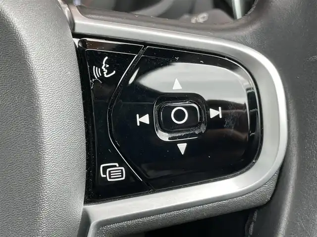 ボルボ Ｖ６０ クロスカントリー T5 AWD プロ 鹿児島県 2019(令1)年 4.6万km 黒 禁煙車/ワンオーナー/パノラマルーフ/純正ナビ/フルセグ/全周囲カメラ/純正19インチアルミホイール/レザーシート/パワーバックドア/ヘッドアップディスプレイ
