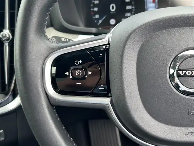 ボルボ Ｓ６０ T5 インスクリプション 愛知県 2020(令2)年 4.9万km ワイン 純正ナビ/TV/BT/USB/ハーマンカードンサウンドシステム/全方位カメラ/ETC/純正18インチAW/パーキングアシスト/クルーズコントロール/クリアランスソナー /ブラインドスポットモニター/ヘッドアップディスプレイ/前後ドライブレコーダー/黒レザーシート/前席メモリー付きパワーシート/前席シートヒーター /エアシート/アクティブベンディングライト/フロアマット