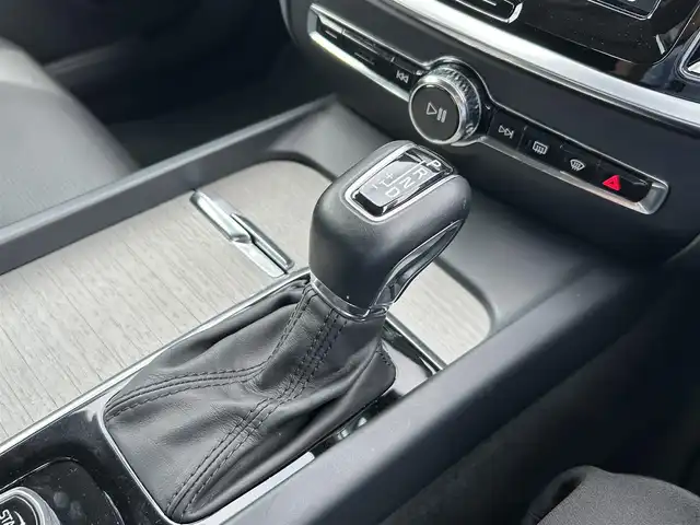 ボルボ Ｓ６０ T5 インスクリプション 愛知県 2020(令2)年 4.9万km ワイン 純正ナビ/TV/BT/USB/ハーマンカードンサウンドシステム/全方位カメラ/ETC/純正18インチAW/パーキングアシスト/クルーズコントロール/クリアランスソナー /ブラインドスポットモニター/ヘッドアップディスプレイ/前後ドライブレコーダー/黒レザーシート/前席メモリー付きパワーシート/前席シートヒーター /エアシート/アクティブベンディングライト/フロアマット