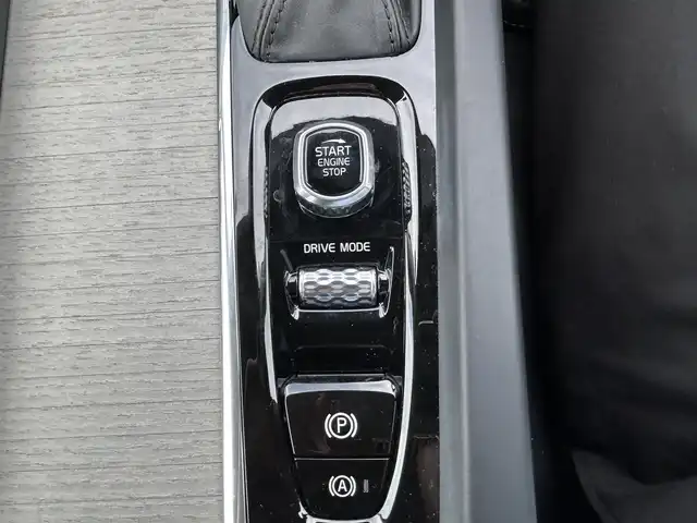ボルボ Ｓ６０ T5 インスクリプション 愛知県 2020(令2)年 4.9万km ワイン 純正ナビ/TV/BT/USB/ハーマンカードンサウンドシステム/全方位カメラ/ETC/純正18インチAW/パーキングアシスト/クルーズコントロール/クリアランスソナー /ブラインドスポットモニター/ヘッドアップディスプレイ/前後ドライブレコーダー/黒レザーシート/前席メモリー付きパワーシート/前席シートヒーター /エアシート/アクティブベンディングライト/フロアマット