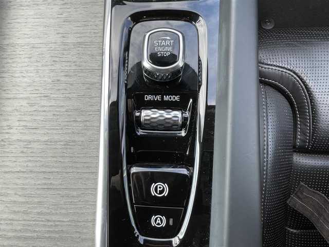 ボルボ Ｓ６０ T5 インスクリプション 愛知県 2020(令2)年 4.9万km ワイン 純正ナビ/TV/BT/USB/ハーマンカードンサウンドシステム/全方位カメラ/ETC/純正18インチAW/パーキングアシスト/クルーズコントロール/クリアランスソナー /ブラインドスポットモニター/ヘッドアップディスプレイ/前後ドライブレコーダー/黒レザーシート/前席メモリー付きパワーシート/前席シートヒーター /エアシート/アクティブベンディングライト/フロアマット