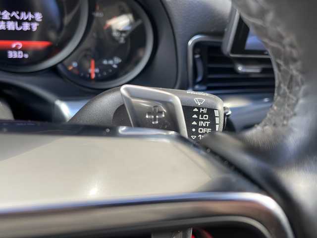 ポルシェ ９１１ カレラ 山形県 2019(令1)年 2.7万km ピュアホワイト 水平対向３Ｌ６気筒ツインターボ／３７０ｐｓ/７速ＰＤＫ/パドルシフト/黒本革シート（ヒーター付きパワーシート）　/純正１９インチＡＷ　/電動可変リアスポイラー/純正ナビ/バックカメラ/アダプティブクルーズコントロール/H.I.D./前後クリアランスソナー/前方ドライブレコーダー/ETC２．０/保証書/取扱説明書/スペアキーx1
