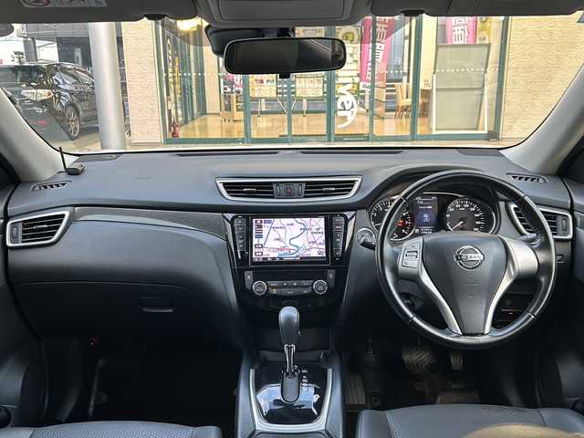 日産 エクストレイル 20X エマージェンシーブレーキ 愛知県 2016(平28)年 12.2万km ブリリアントホワイトパール ワンオーナー/禁煙車/純正メモリナビ/　AM/FM/CD/DVD/ワンセグ/前席シートヒーター/ビルトインETC/前後クリアランスソナー/エマージェンシーブレーキ/レーンキープアシスト/盗難防止装置/横滑り防止装置/オートライト/純正フロアマット/純正１７インチAW/Wエアバッグ/保証書/取説/スペアキー