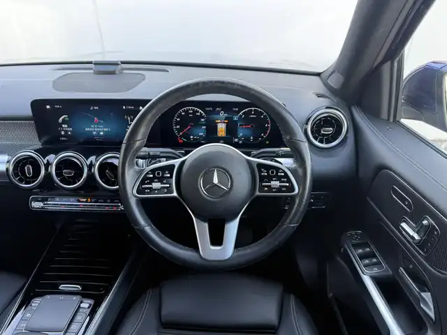 メルセデス・ベンツ ＧＬＢ２００ｄ 愛知県 2021(令3)年 8.5万km 青Ｍ /ワンオーナー車//純正メモリナビ//AM/FM/BT/フルセグ/USB//レーダーセーフティパッケージ//３６０°カメラシステム//ルーフレール//レーダークルーズコントロール//アクティブレーンキープアシスト//アクティブステアリングアシスト//道路標識アシスト//アテンションアシスト//パークとろにっく//レーンチェンジアシスト//ETC2.0//置くだけ充電//オートLEDヘッドライト//フロントフォグ/リアフォグ//オートワイパー//D席メモリ付きパワーシート//前席パワーシート、シートヒーター//電動パーキングブレーキ//純正ドライブレコーダー//パドルシフト//ステアリングスイッチ//オートリトラクタブルウィンカーミラー//電動チルト＆テレスコピックステアリング//プッシュスタート//スマートキー//スペアキー//保証書//取扱説明書