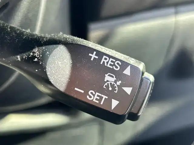 トヨタ ハリアー プレミアム 大阪府 2016(平28)年 7.4万km ホワイトパールクリスタルシャイン トヨタセーフティセンス/・アダプティクブクルーズコントロール/・プリクラッシュセーフティ/・レーンアシスト/・インテリジェントクリアランスソナー/・クリアランスソナー/・オートマチックハイビーム/社外ナビ　carrozzeriaナビ/・Bluetooth/フルセグTV/CD/DVD/USB/ラジオ/主要装備/・横滑り防止装置/・合皮シート/・D席パワーシート/・LEDヘッドライト/・フォグランプ/・nanoe/・ステアリングリモコン/・ドライブレコーダー前/・ETC