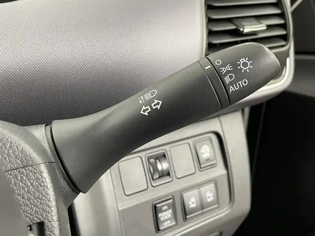 日産 セレナ X V 埼玉県 2020(令2)年 6.6万km ブリリアントホワイトパール ワンオーナー/純正SＤナビ（SDナビ為動作確認未）/純正フリップダウンモニター/両側パワースライドドア/エマージェンシーブレーキ/LDW/BSW/ビルドインETC/純正ドラレコ/前後コーナーセンサー