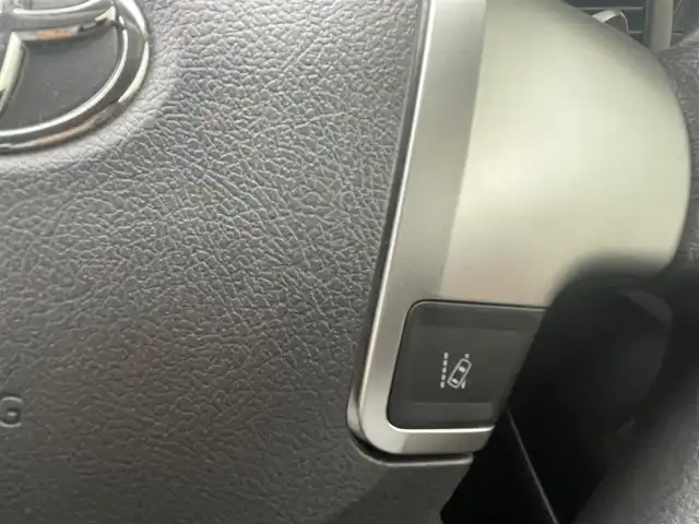トヨタ ハイエース グランドキャビン 熊本県 2018(平30)年 3.8万km ホワイトパールクリスタルシャイン 社外ナビ（ＣＤ・ＤＶＤ・フルセグ・ＢＴ・ｉｐｏｄ・SD・ＵＳＢ）/バックカメラ/ミラ一体型ドライブレコーダー/ビルトインＥＴＣ　/片側パワースライドドア　/衝突軽減ブレーキ　/レーンキープアシスト　/横滑り防止　/純正フロアマット/オートライト　/オートマチックハイビーム/フォグライト/リモコンキー/スペアキー１本/保証書/取扱説明書