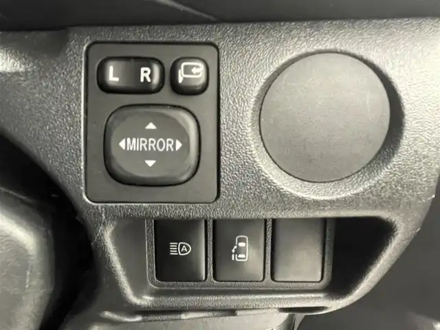 トヨタ ハイエース グランドキャビン 熊本県 2018(平30)年 3.8万km ホワイトパールクリスタルシャイン 社外ナビ（ＣＤ・ＤＶＤ・フルセグ・ＢＴ・ｉｐｏｄ・SD・ＵＳＢ）/バックカメラ/ミラ一体型ドライブレコーダー/ビルトインＥＴＣ　/片側パワースライドドア　/衝突軽減ブレーキ　/レーンキープアシスト　/横滑り防止　/純正フロアマット/オートライト　/オートマチックハイビーム/フォグライト/リモコンキー/スペアキー１本/保証書/取扱説明書