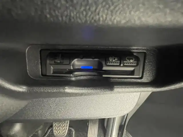 トヨタ ハイエース グランドキャビン 熊本県 2018(平30)年 3.8万km ホワイトパールクリスタルシャイン 社外ナビ（ＣＤ・ＤＶＤ・フルセグ・ＢＴ・ｉｐｏｄ・SD・ＵＳＢ）/バックカメラ/ミラ一体型ドライブレコーダー/ビルトインＥＴＣ　/片側パワースライドドア　/衝突軽減ブレーキ　/レーンキープアシスト　/横滑り防止　/純正フロアマット/オートライト　/オートマチックハイビーム/フォグライト/リモコンキー/スペアキー１本/保証書/取扱説明書