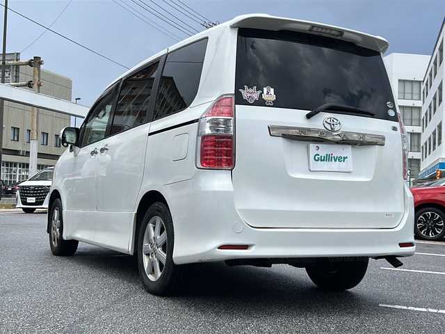 トヨタ ノア S Gエディション 沖縄県 2008(平20)年 14.9万km ホワイトパールクリスタルシャイン 社外ナビ　フルセグＴＶ　/バックカメラ　/社外ＥＴＣ　/レザー調シートカバー　/スマートキー