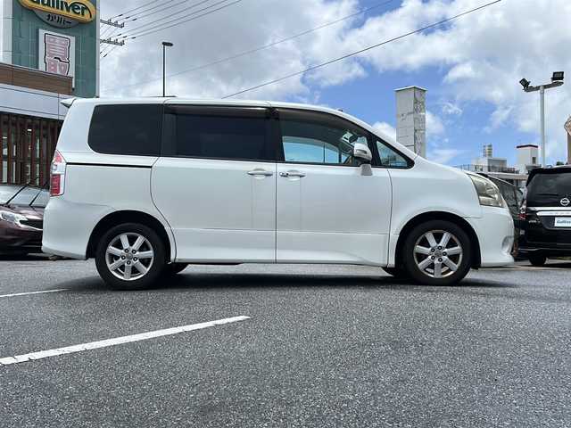 トヨタ ノア S Gエディション 沖縄県 2008(平20)年 14.9万km ホワイトパールクリスタルシャイン 社外ナビ　フルセグＴＶ　/バックカメラ　/社外ＥＴＣ　/レザー調シートカバー　/スマートキー
