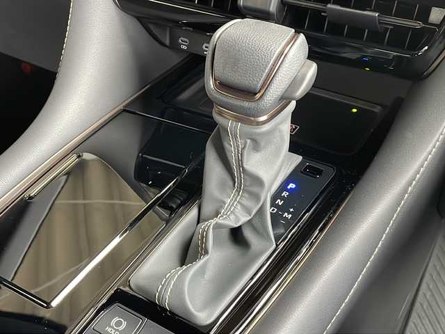 トヨタ アルファード Z 長野県 2023(令5)年 0.4万km ブラック ４WD/ブラックレザーシート/純正メーカーナビフルセグTV/３６０度ビューカメラ/ETC2.0/純正１８インチアルミ/両側パワースライドドア/パワーバックドア/インテリジェントルームミラー/クルーズコントロール/シートヒーター /オートハイビーム