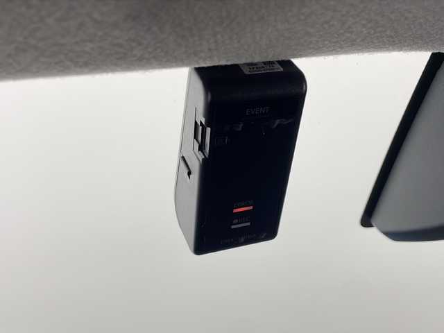 トヨタ タンク G－T 愛知県 2017(平29)年 5.5万km ファインブルーマイカメタリック /禁煙車//純正ナビ//ワンセグTV//ETC//バックカメラ//純正前方ドライブレコーダー//スマートアシストII//衝突回避支援ブレーキ//衝突警報機能//車線逸脱警報機能//誤発進抑制制御機能//後方誤発進抑制制御機能//先行車発進お知らせ機能//オートライト//両側電動スライドドア//フロントシートウォークスルー//純正フロアマット//ステアリングスイッチ//プッシュスタート//電動格納ミラーウィンカー//アイドリングストップ//新車保証書・取扱説明書//スペアキー