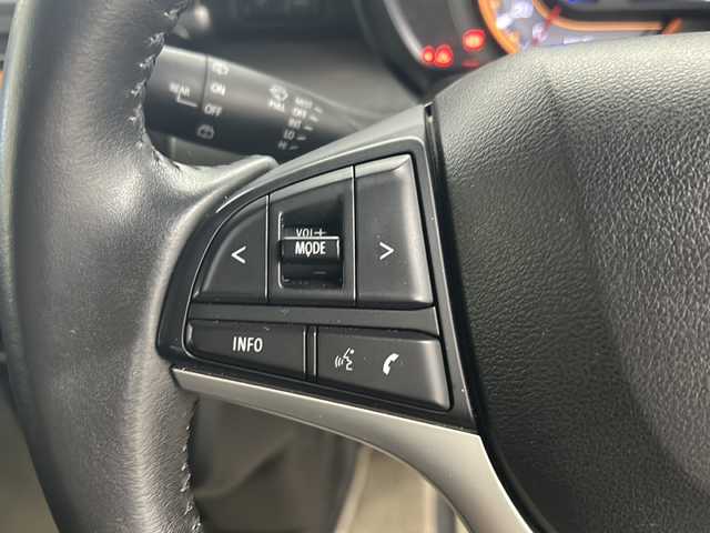 スズキ スペーシア ギア HYBRID XZ 長崎県 2018(平30)年 3.2万km スチールシルバーM 純正Panasonic7インチナビ（CN-RZ753W）/　　CD/DVD/BT/SD/iPod/USB//      MEMORY MUSIC/AM・FM/フルセグTV/全方位モニター用カメラパッケージ/　　・ヘッドアップディスプレイ/　　・進入禁止標識認識機能/　　・全方位モニター用カメラ/　　・USBソケット/　　・GPSアンテナ/　　・TV用アンテナ/スズキセーフティサポート/　　・デュアルセンサーブレーキサポート/　　・車線逸脱警報機能/　　・先行車発進お知らせ機能/　　・後退時ブレーキサポート/　　・リアパーキングセンサー/　　・誤発進抑制機能/　　・ふらつき警報機能/　　・ハイビームアシスト/　　・後方誤発進抑制機能/両側パワースライドドア/ビルトインETC/社外ドラレコ一体型デジタルインナーミラー/ルーフレール/スマートキー/プッシュスタート/リアサーキュレーター/リアサンシェード/シートバックテーブル/純正フロアマット/純正ドアバイザー/フォグ/取扱説明書/保証書